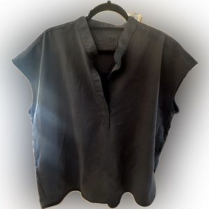 Figs Scrubs set in “Dark Harbour”